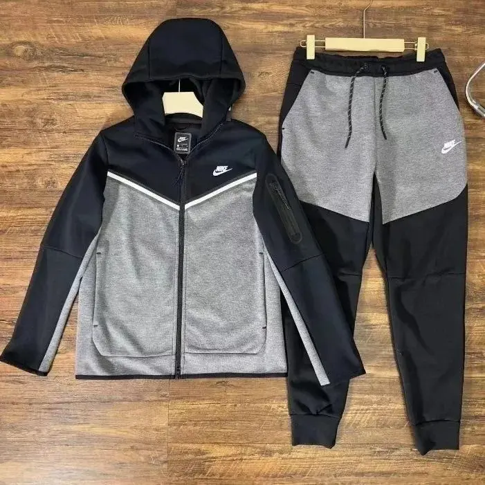 Nike 2023 Tech Fleece Set