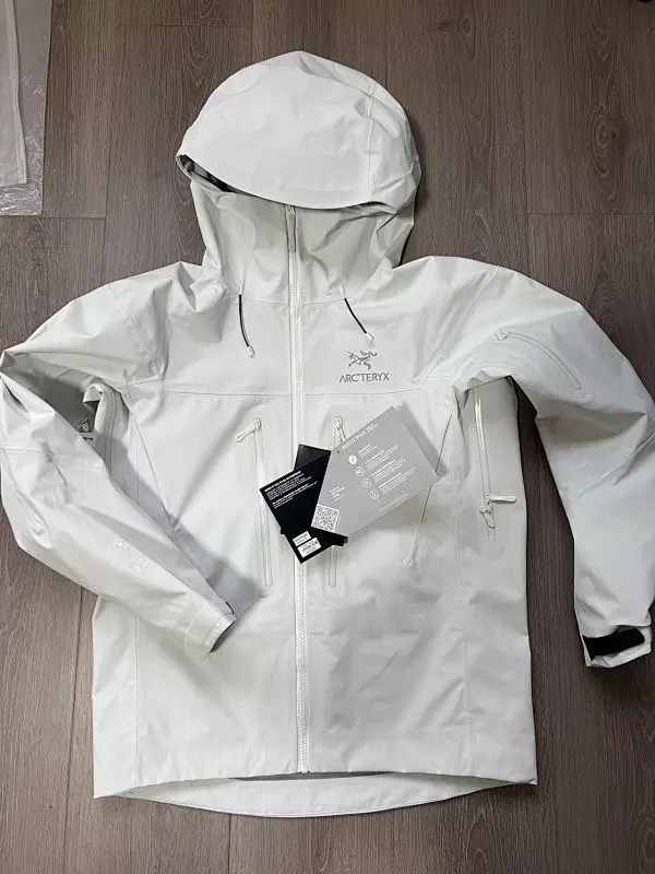 P399 68FLT012冲锋衣SV7