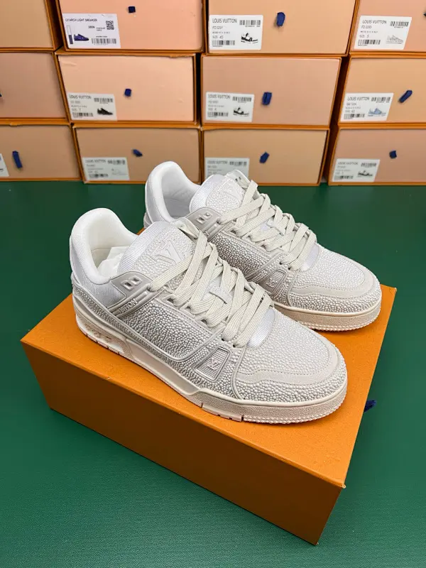 P599 6V126-76L