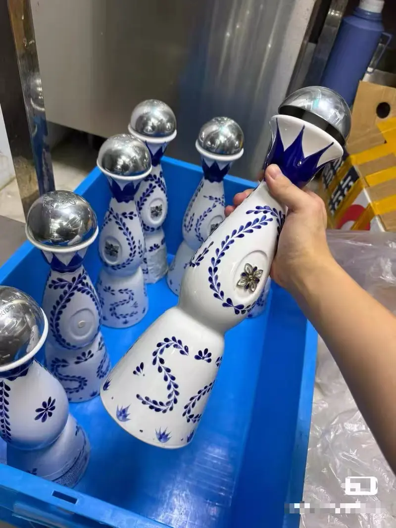 750ml Authentic clase azul bottle